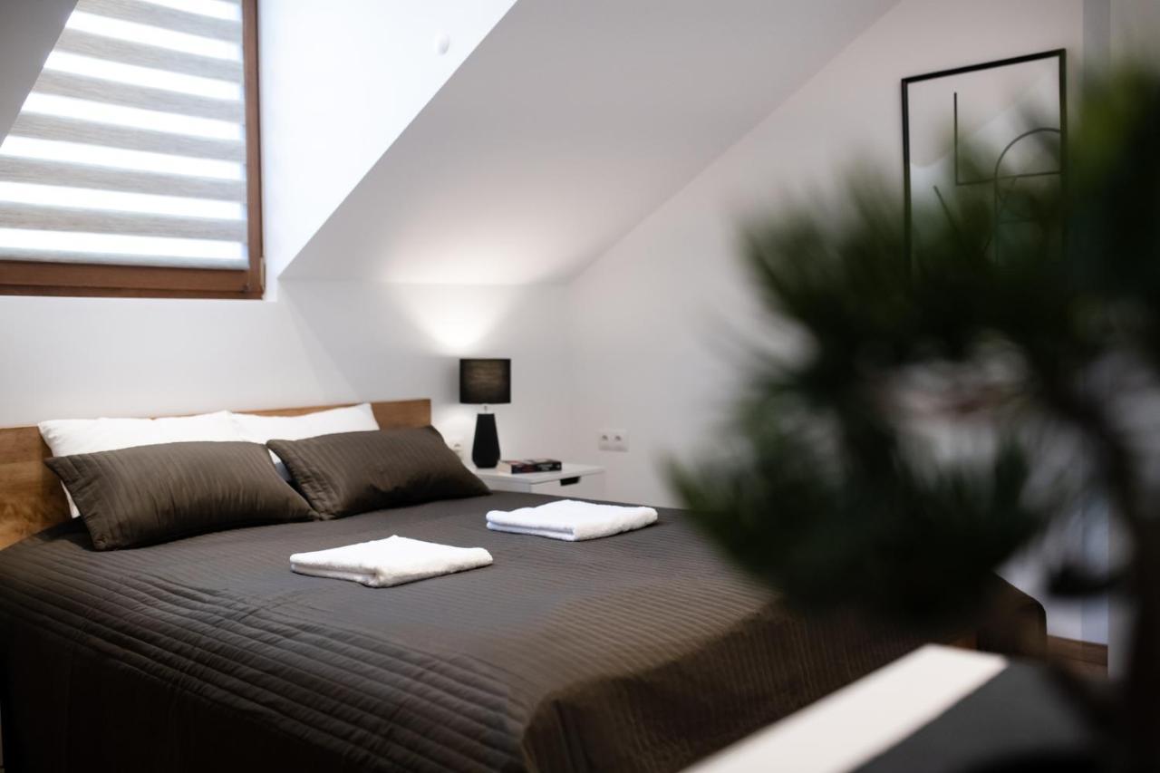Neo Sky Apartment, Free Parking, 15 Min Walk Old Town&Kazimierz - By Homelike Cracovia Esterno foto